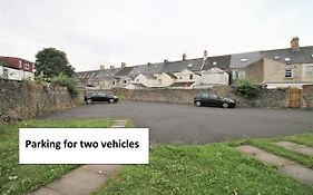 Thesiger Court Apartments - Free Private Parking - By Property Promise